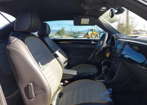 2016 Volkswagen Beetle 1.8T Dune из США, поврежденный, VIN 3VWS17AT8GM632868